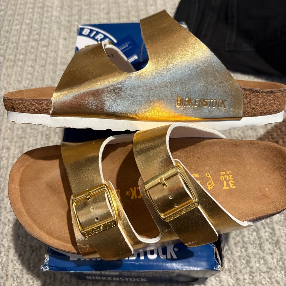 Birkenstock Women’s Arizona Metallic Gold Sandals size 37